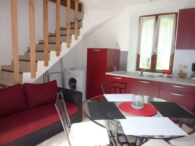 La Petite Maison D'Arnal Sainte-Enimie Luaran gambar