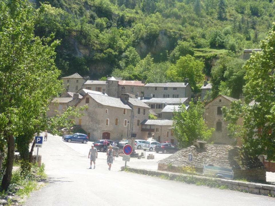 La Petite Maison D'Arnal Sainte-Enimie Luaran gambar