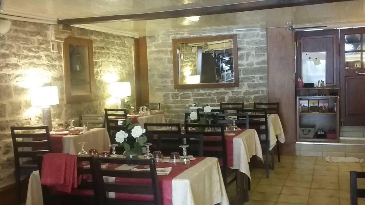 La Petite Maison D'Arnal Sainte-Enimie Luaran gambar